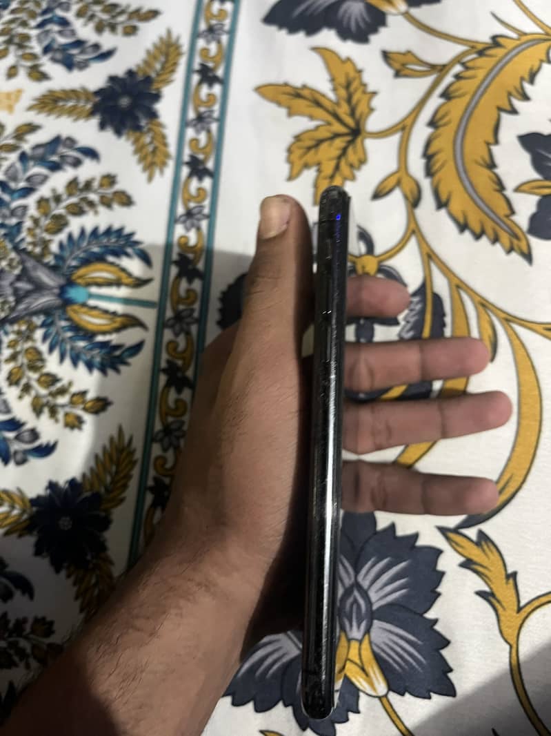 Apple iPhone X 1