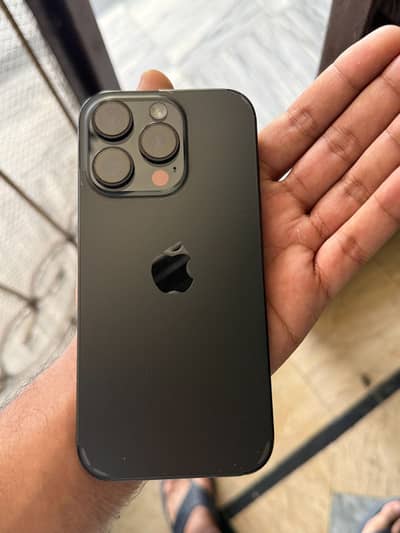 Apple iPhone 16 Pro