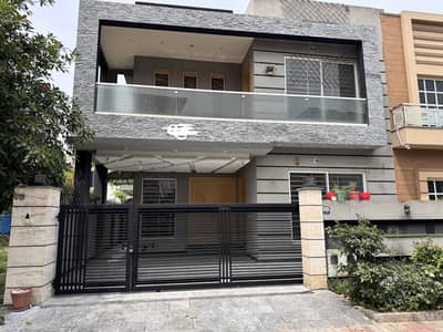 10 Marla House For Sale In Bahria Town Phase 4 | Prime Location