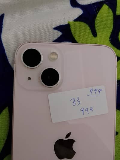 Apple iPhone 13