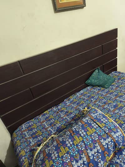KING SIZE BED IN SLIGHTLY USED CONDITION