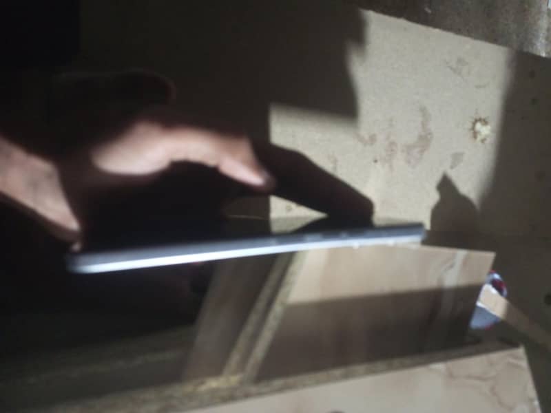 techni spark 40 1