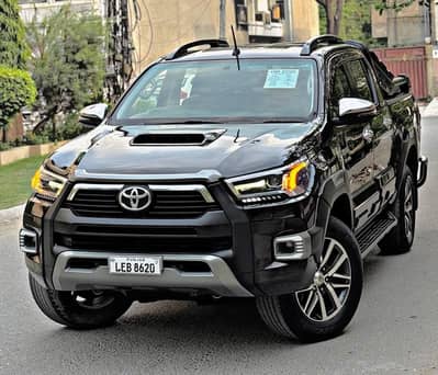 Toyota Hilux Revo V 3.0 Model 2017