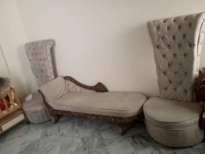 dewan sofa with two coffee chairs