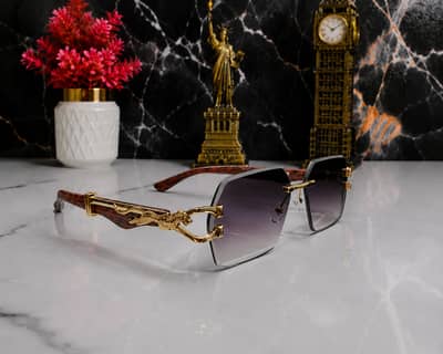 Golden rimless fashion sunglasses