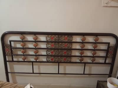 Bed for argent sale