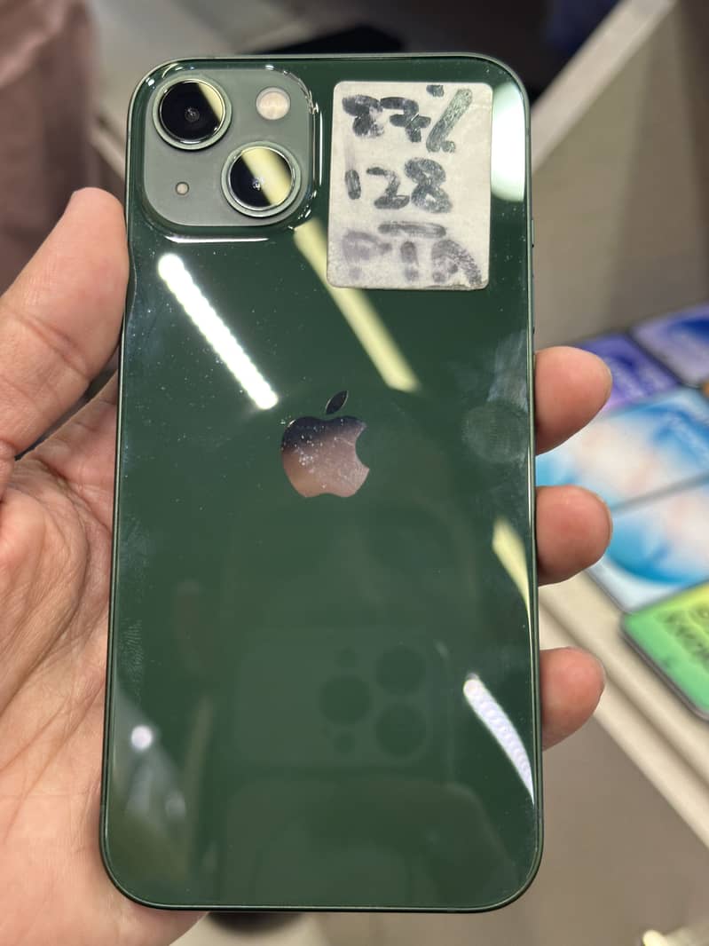Apple iPhone 13 0