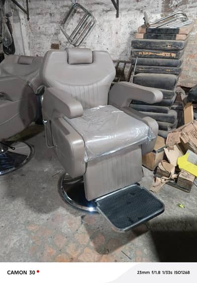 Barber chair/Cutting chair/ Shampoo unit/Trolly/Saloon Furniture.