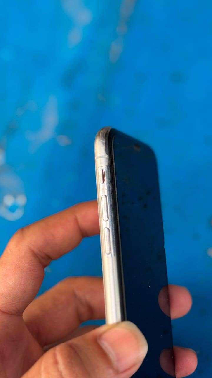 Apple iPhone X 2