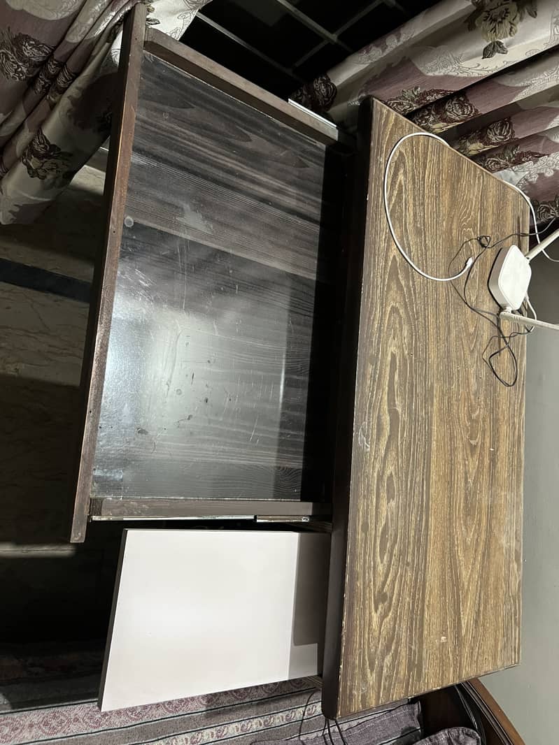 Computer table alike new 3