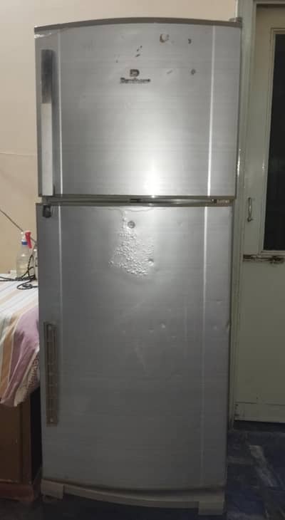 Dawlance Refrigerator fully working no default only one handle Damage