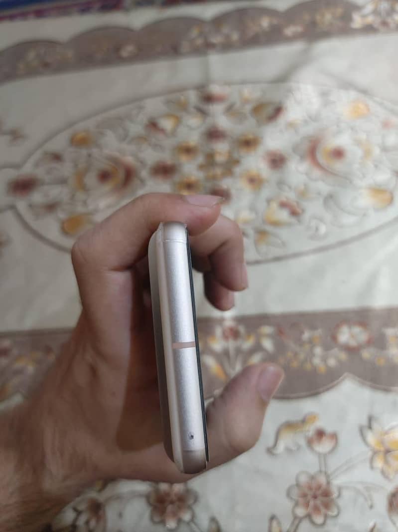 Google Pixel 8 5