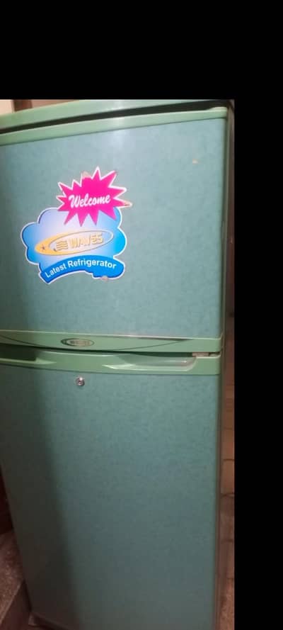 WAVES FRIDGE