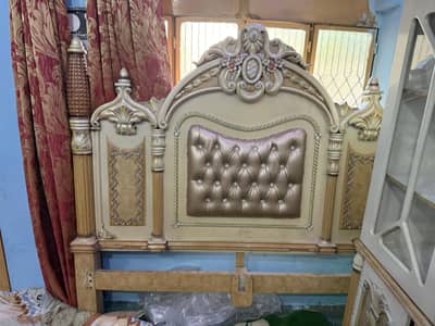 Complete Premium 6-Piece Bedroom Furniture Set for Sale! 