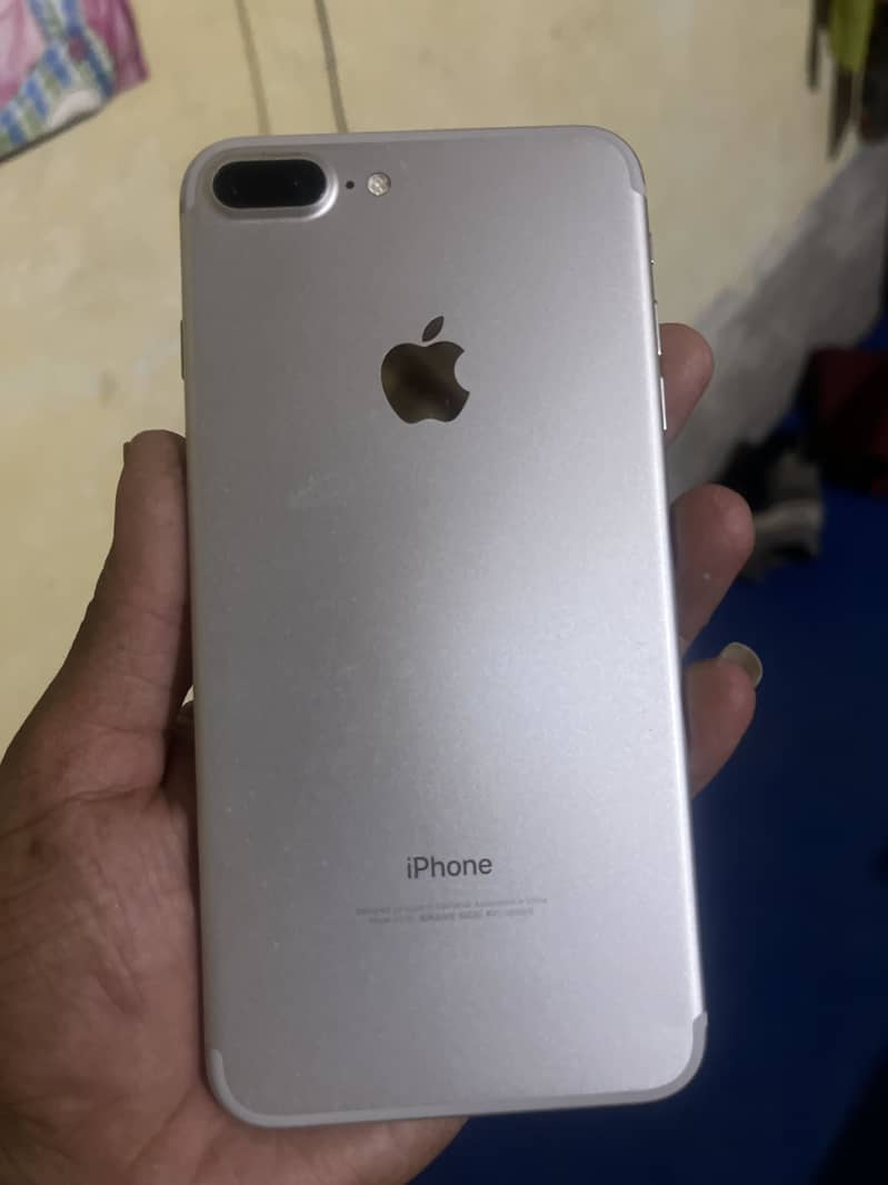 Apple iPhone 7 Plus 1