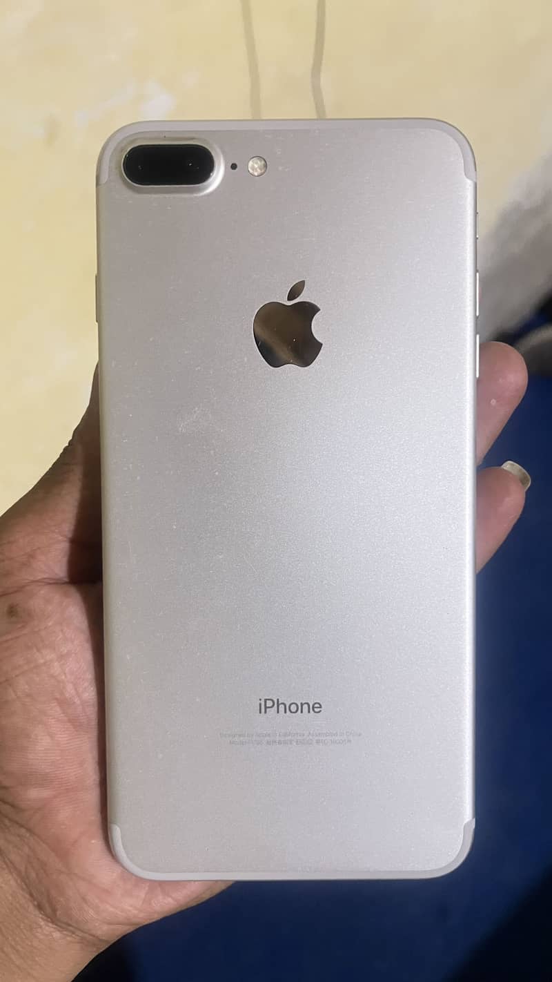 Apple iPhone 7 Plus 2