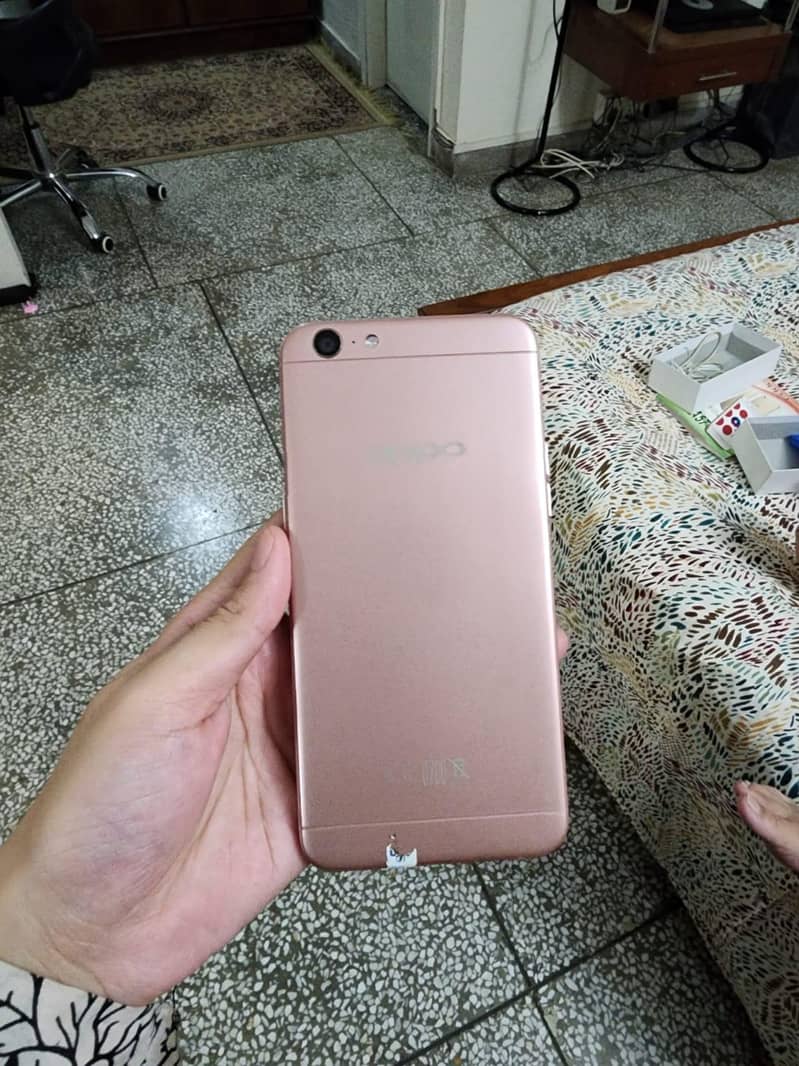 OPPO A57 1