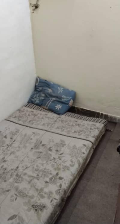 Furnished rooms for job holder bachelors in Ichhra rent 17k, 15k & 7k