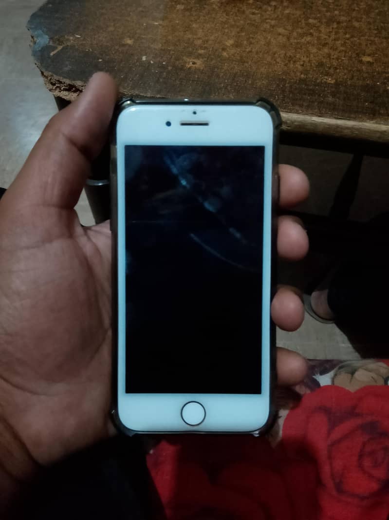 Apple iPhone 7 1