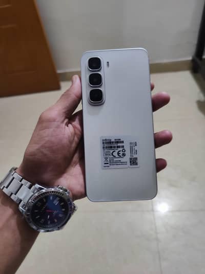 Infinix Hot 60 i