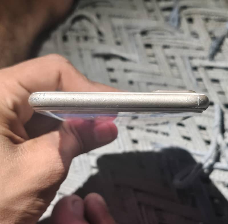 Apple iPhone 7 Plus 3