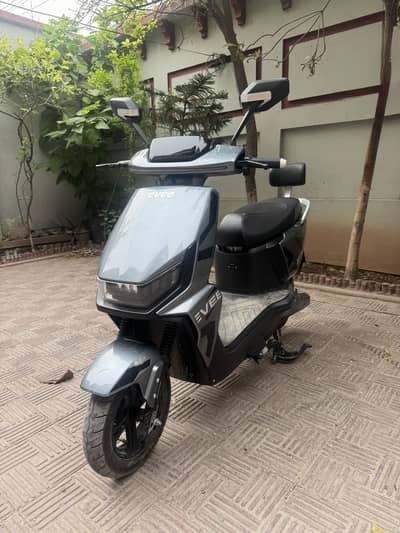 Evee Gen Z Electric scooty
