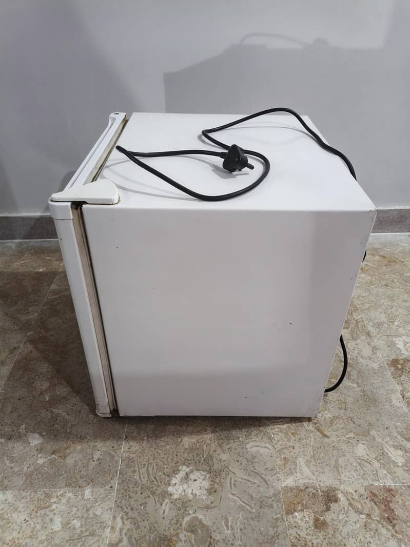 Mini fridge 1