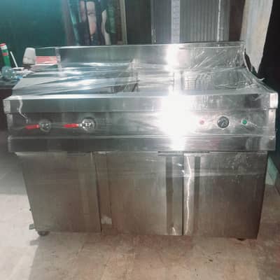 Air fryer excellent condition 32liter oil capacity only serious buyer