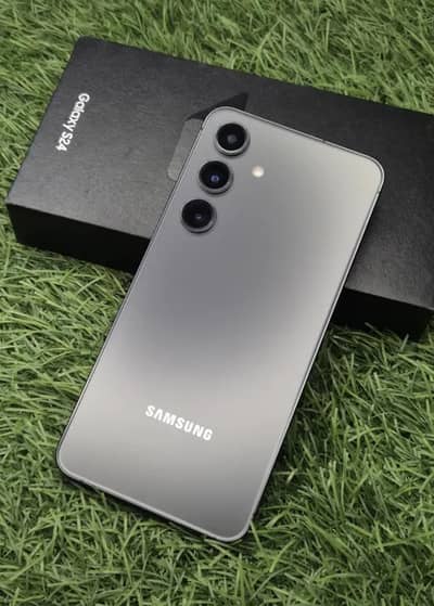 Samsung Galaxy S24 10/10 with Box 128GB Warranty till 2/2027
