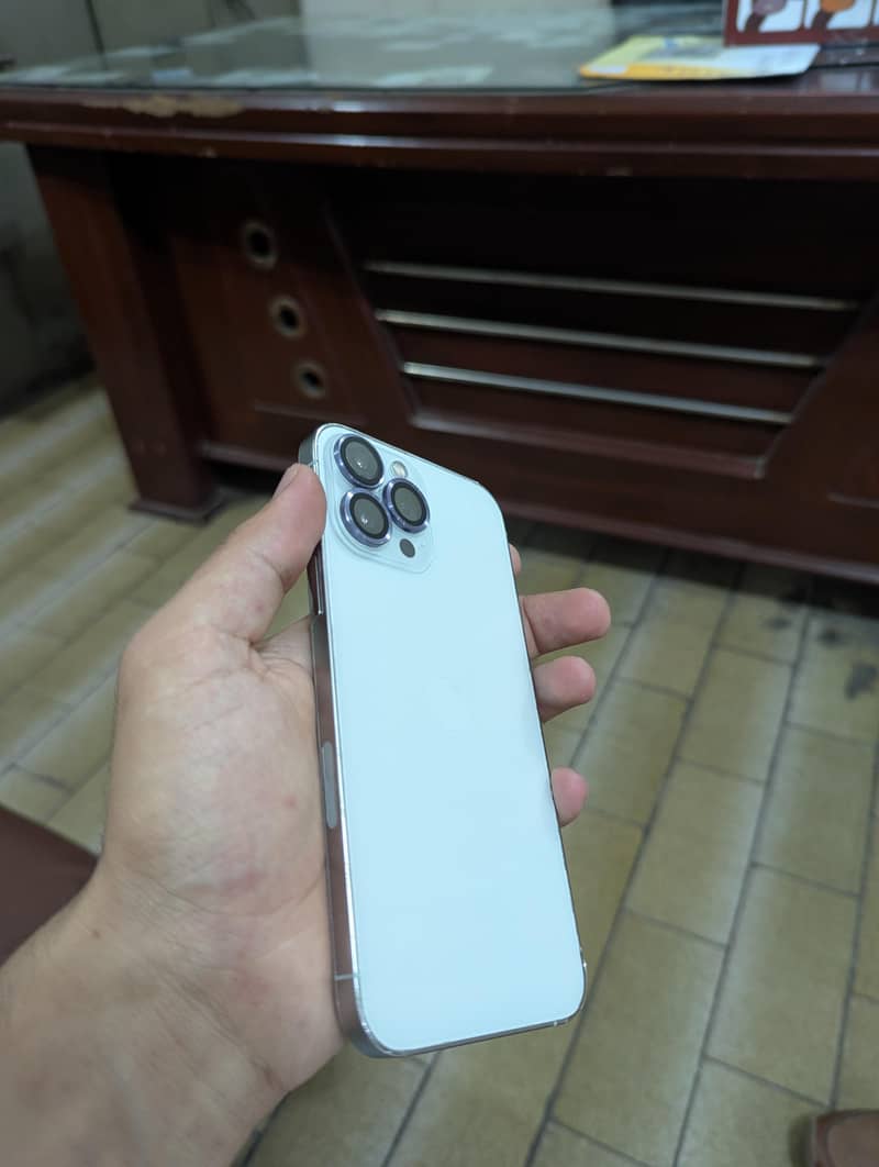 White 8