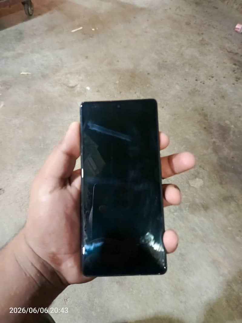 Google Pixel 6 4