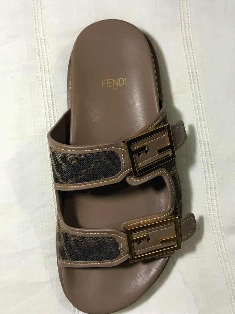 Fendi slide 2