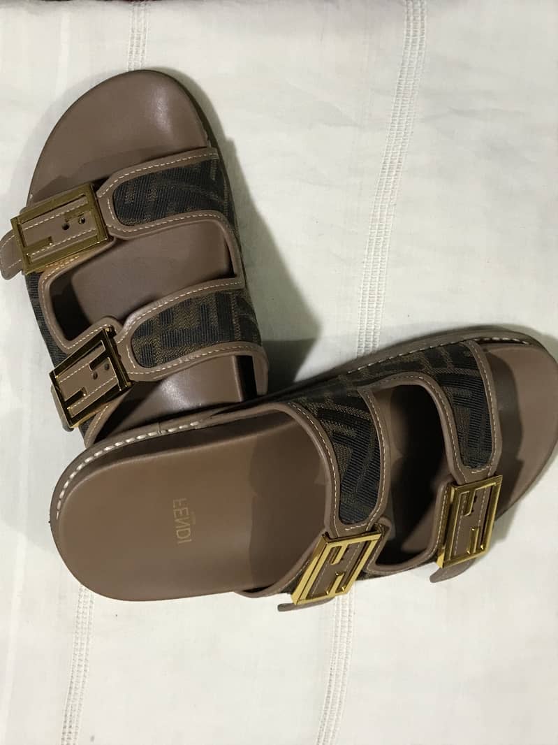 Fendi slide 3