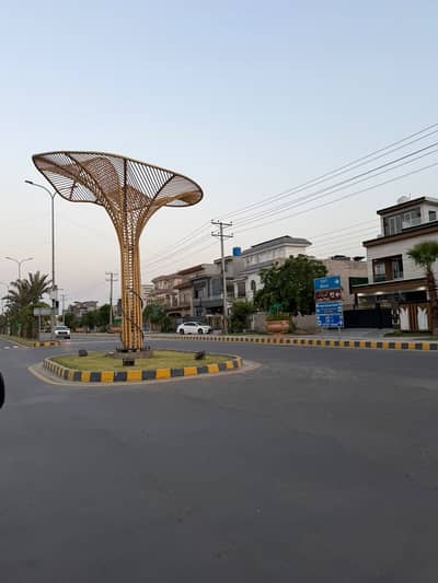 Affordable Prime Location Residential Plot For sale In Central Park - Block A1 Top notich location ideal Road. . .
