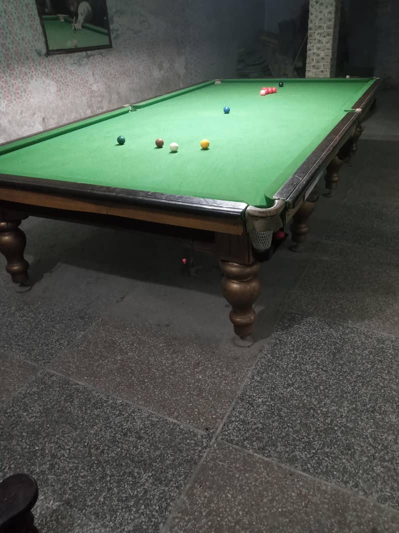 snooker table 0