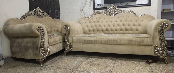 Royal Crown Style Sofa