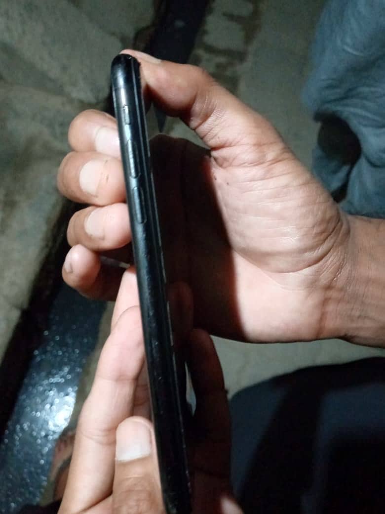 iphone a 1