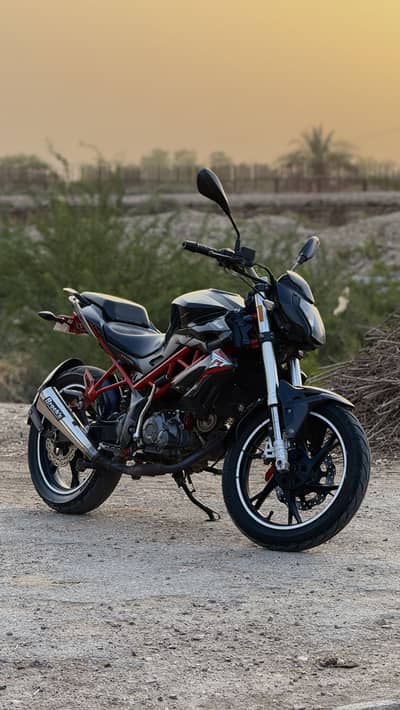Benelli tnt 150i