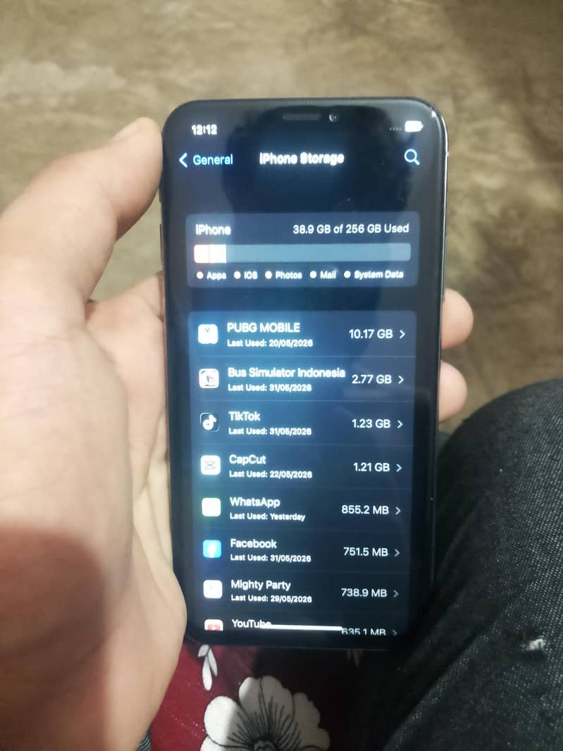 Apple iPhone X 3