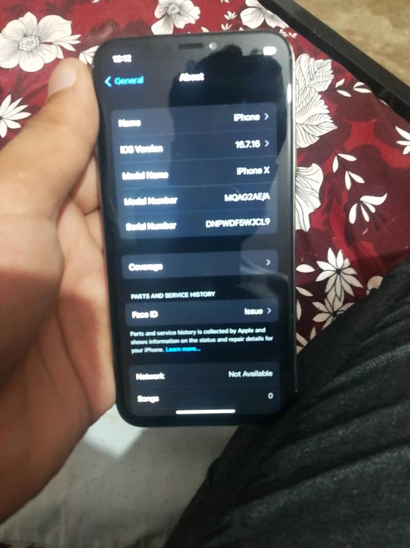 Apple iPhone X 4