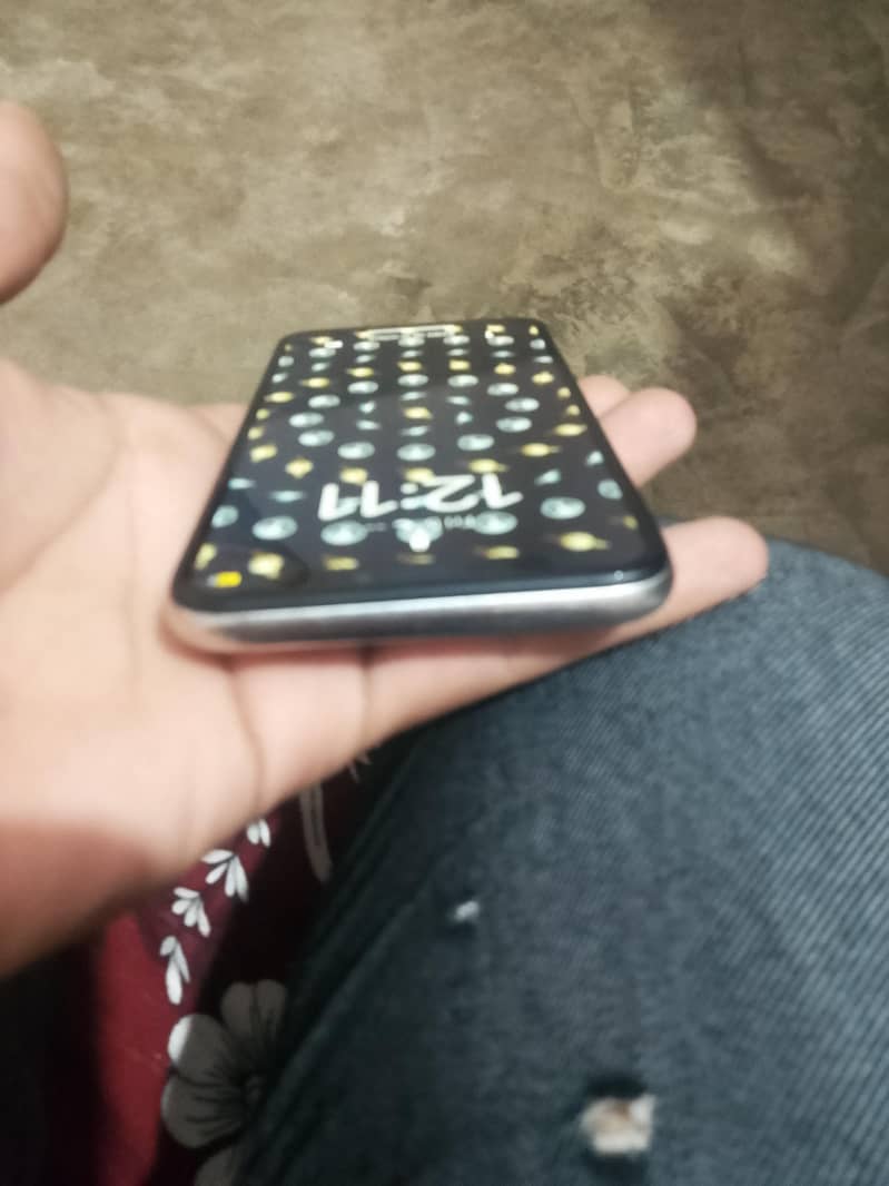 Apple iPhone X 5