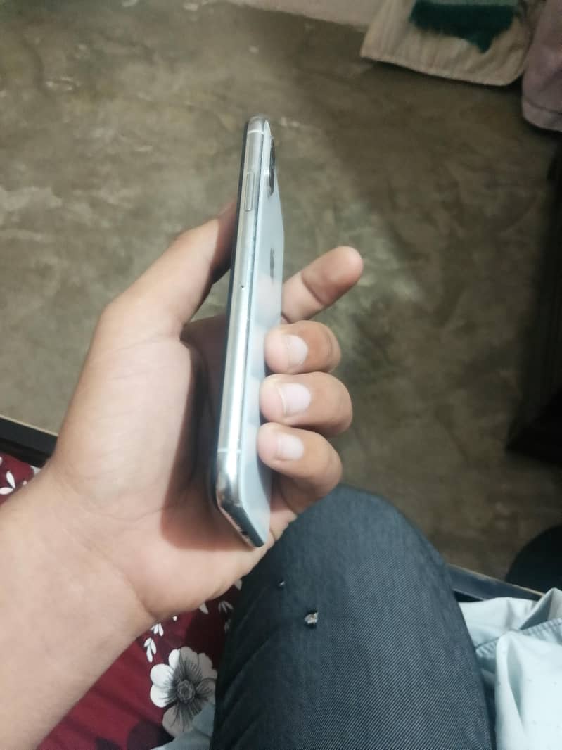 Apple iPhone X 7
