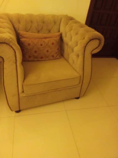 5 seater sofa set available for sale price negotiable 2