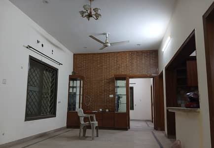 Upper Portion Sized 12 Marla Is Available For rent In Education Town