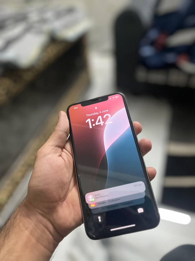 Iphone xs max 4