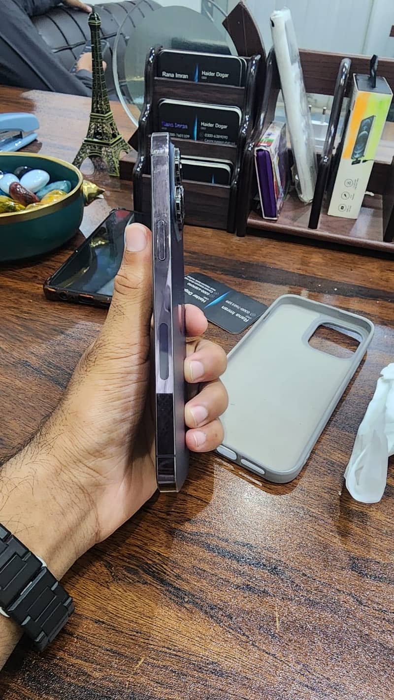 iPhone 14 Pro Max 5