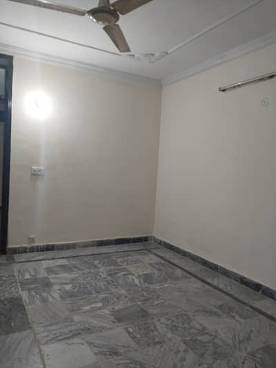 E11 close basement 2bed