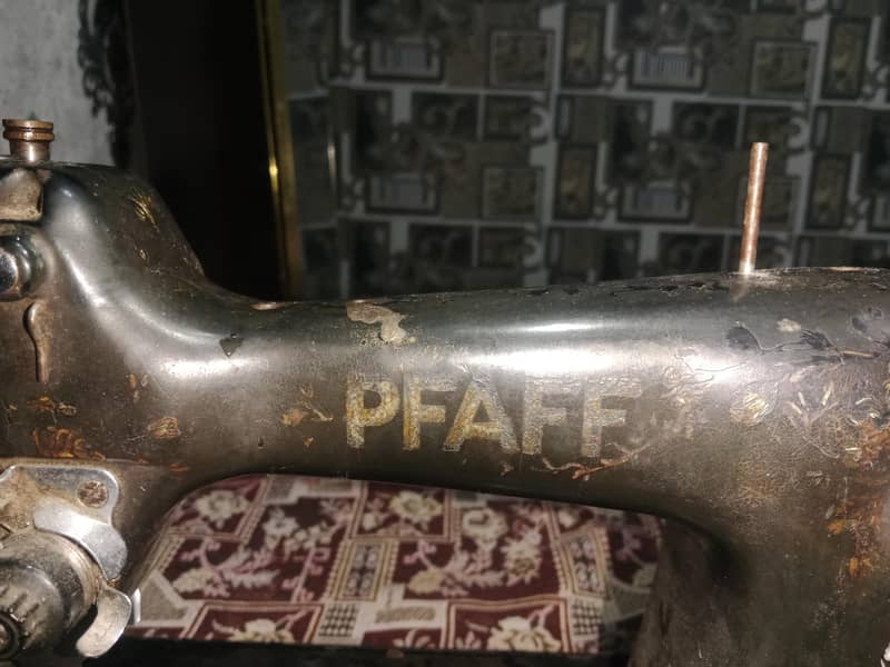 imported Pfaff sewing machine 1