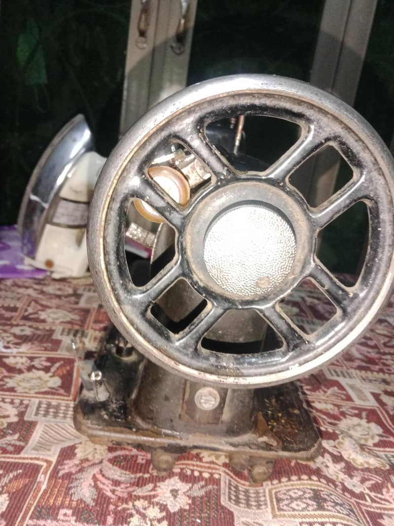 imported Pfaff sewing machine 2