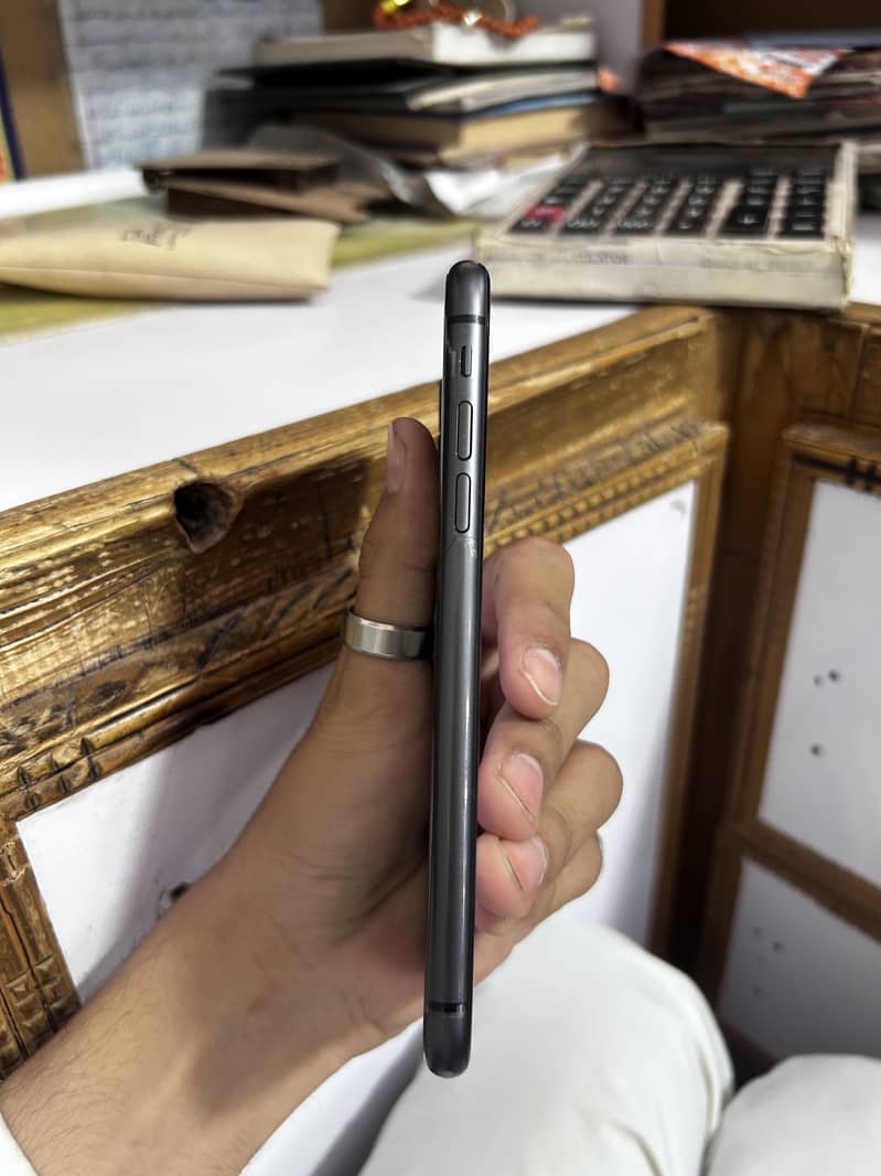 Apple iPhone 11 2